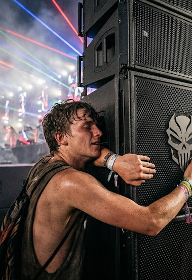 Bass Speaker Hugger